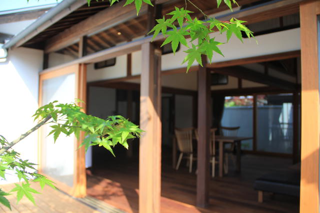 宇多津に暮らすように泊まる「古街の家」