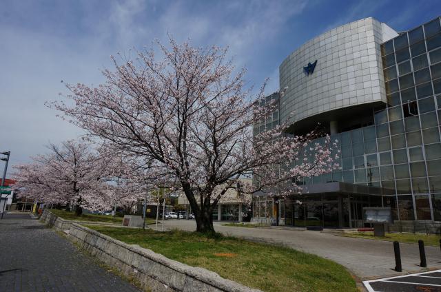 宇多津町役場本館