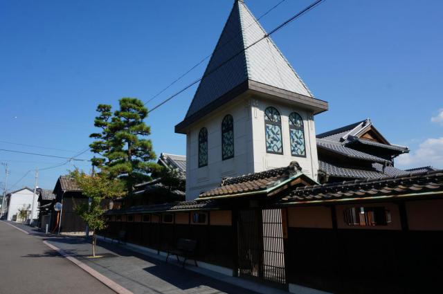倉の館　三角邸