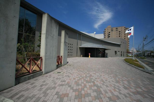 ユープラザうたづ（ホール、図書館）