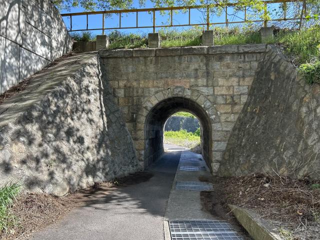 旧讃岐鉄道岩屋架道橋